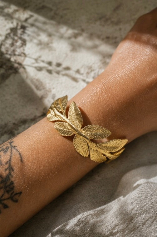Victrix — Golden Leaves Cuff