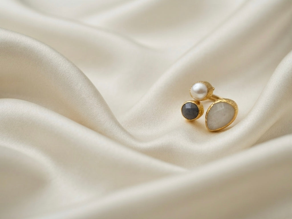 Trinitas II — Bague Triple Pierre Labradorite Quartz Blanc Perle OREPLINE