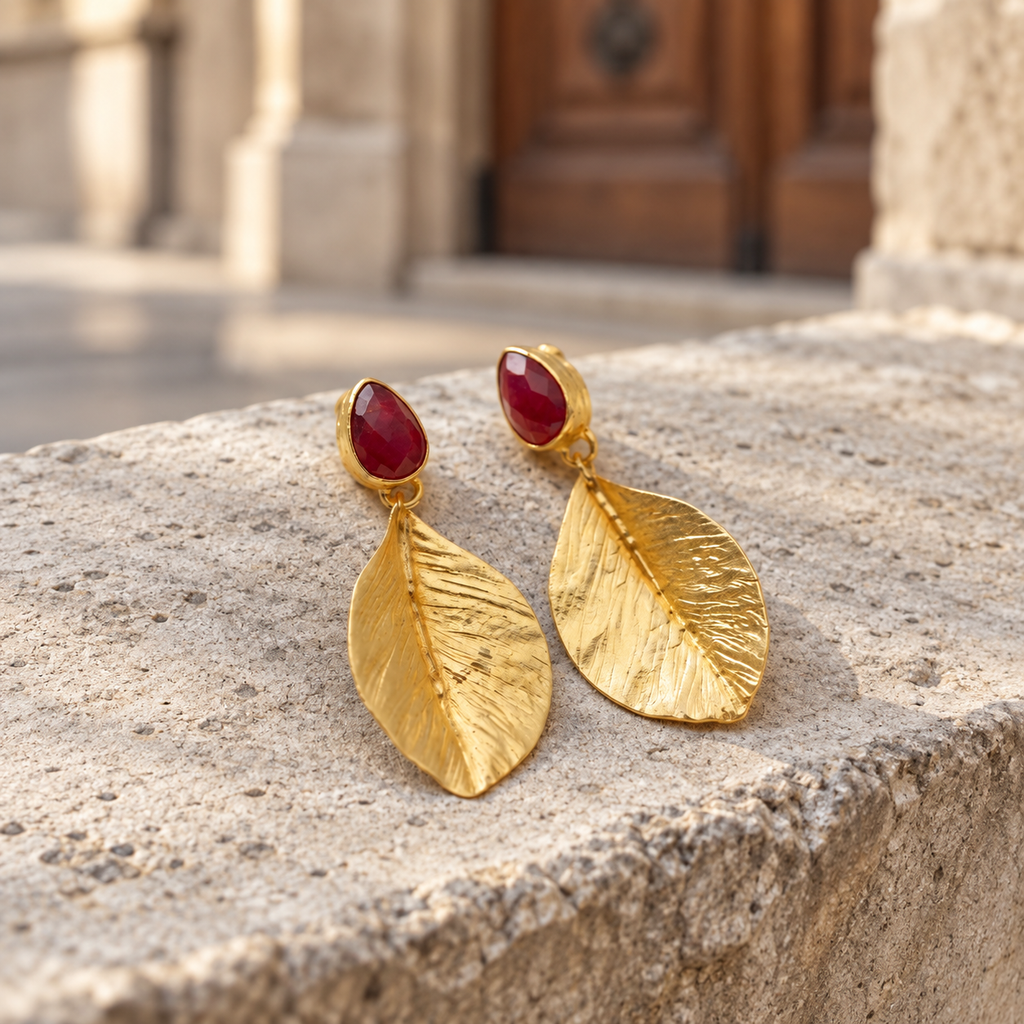 Crimson Leaf — Boucles d'Oreilles Feuille & Pierre Naturelle