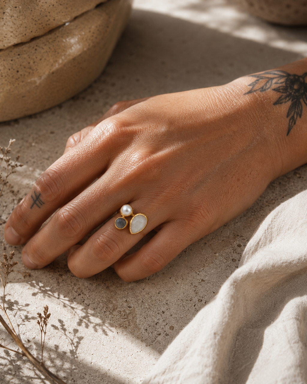 Trinitas II — Triple Stone Ring